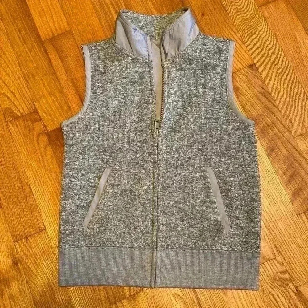 Crewcuts Kids Heathered Gray Fabric Vest in Size 4-5.